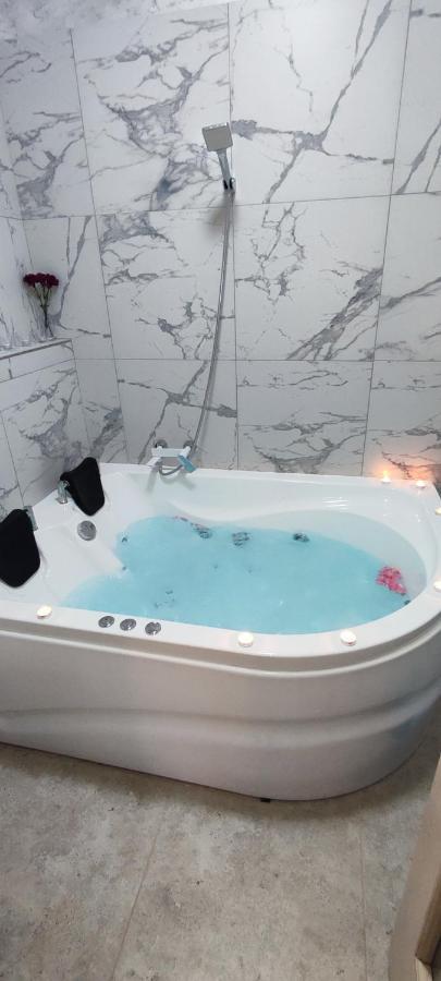 Jacuzzi Belle View Sinaia-Free Parking Apartment Ngoại thất bức ảnh